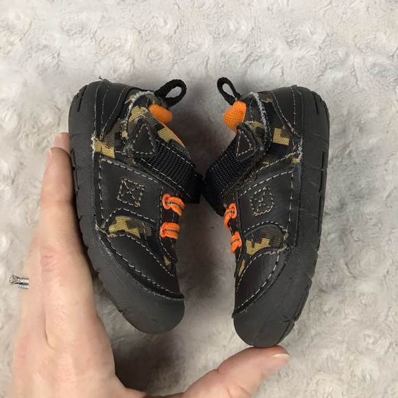 Healthtex Baby Boy Shoes Size 3 Orange Brown Camo - Picture 2 of 6